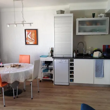 Vista Mar Y Parking En Apartment Roses