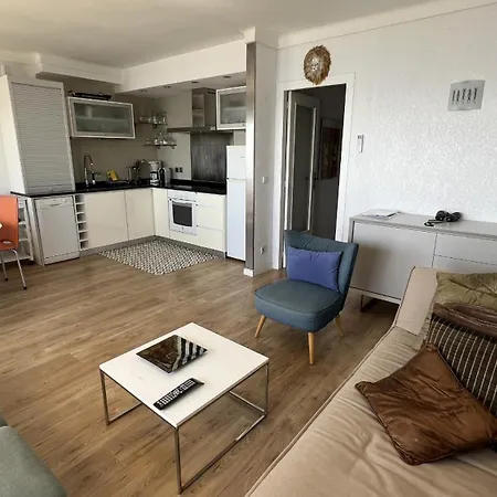 Apartment Vista Mar Y Parking En *